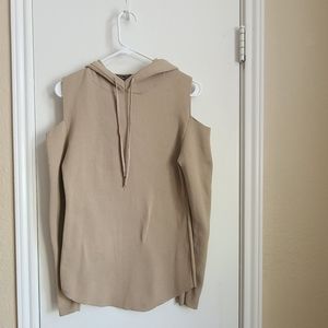 Open shoulders hooded sweater